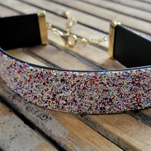 Jewelery - Picture 5 of 5